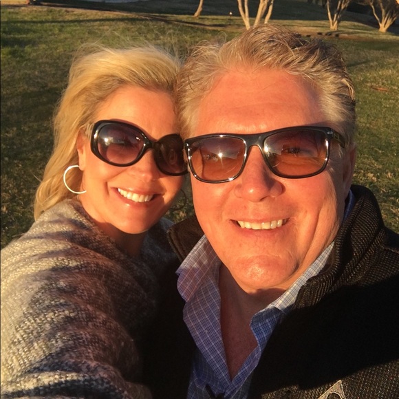 Meet your Posher, Tisha - Picture 2 of 2